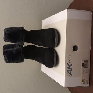 Anne Klein Winter suede boots with faux fur black size 9M